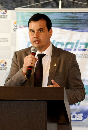 EmpregoDFB120131